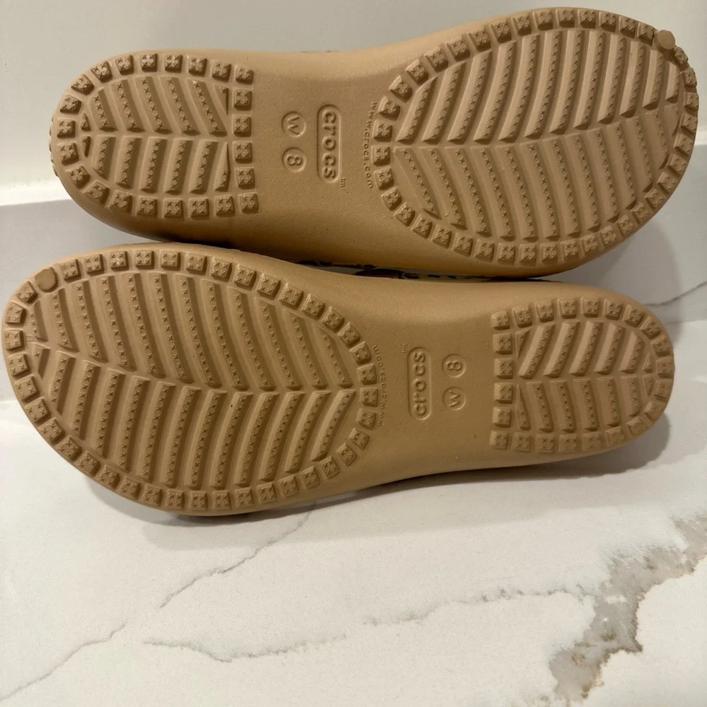 Crocs Kadee II Leopard Graphic Sandals Women's Size 8 Comfort Cushion Cute Sexy - Picture 9 of 13